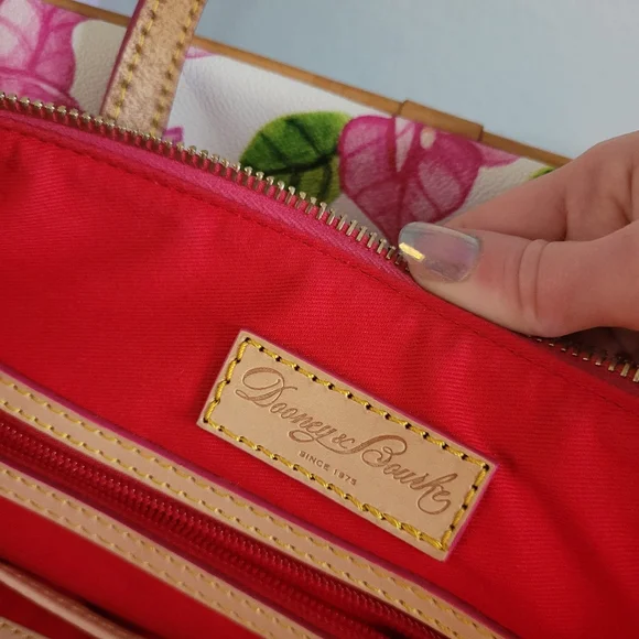 Dooney & Bourke Bougainvillea Zip Top Shopper Tote - Picture 14 of 16